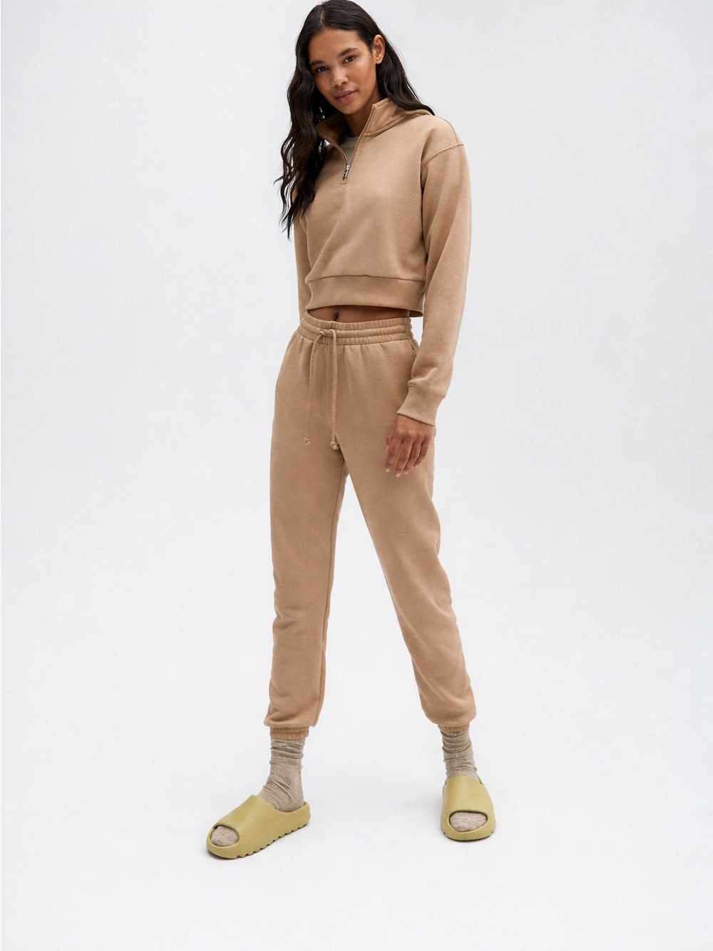 Aritzia TNA CozyAF Fleece Joggers Beige High Rise Sweatpants Women’s Large - Picture 9 of 9